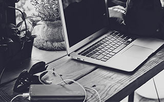 今日限行.（今日限行尾号是多少北京一一）